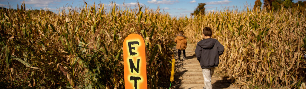 Vogt’s Farm Creepy Enter Maze Sign